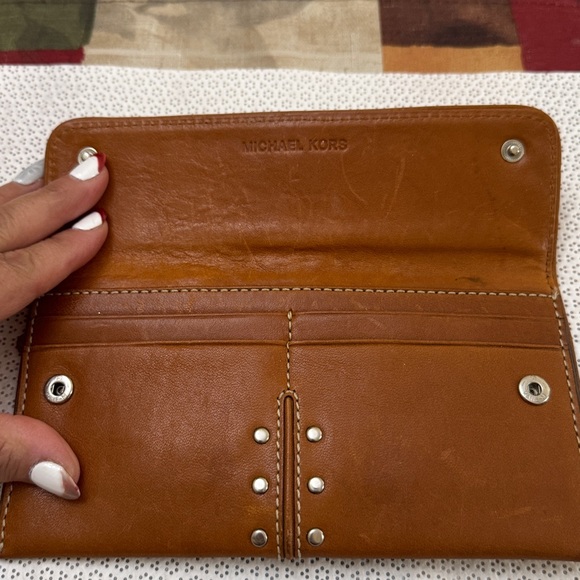 Michael Kors Tan Leather Men's Wallet - Picture 3 of 12